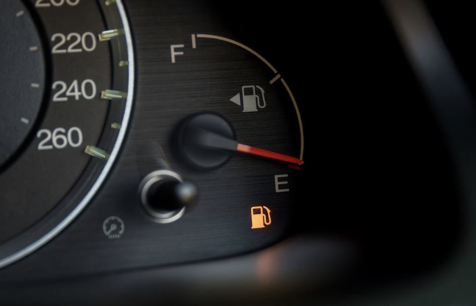 Preço dos combustíveis em Portugal: porque continuas a pagar mais mesmo com lucros recorde