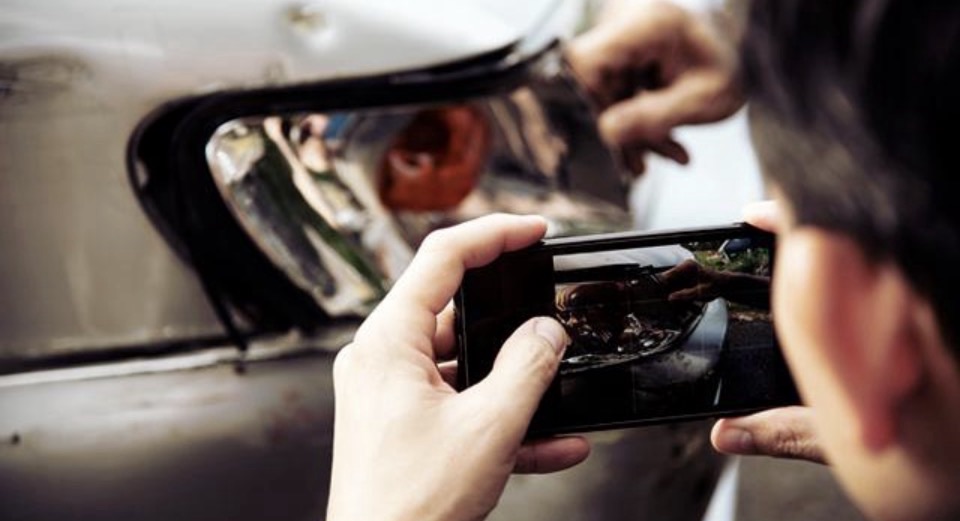 Declaração amigável no telemóvel: é legal? E fotografar documentos dá problemas?